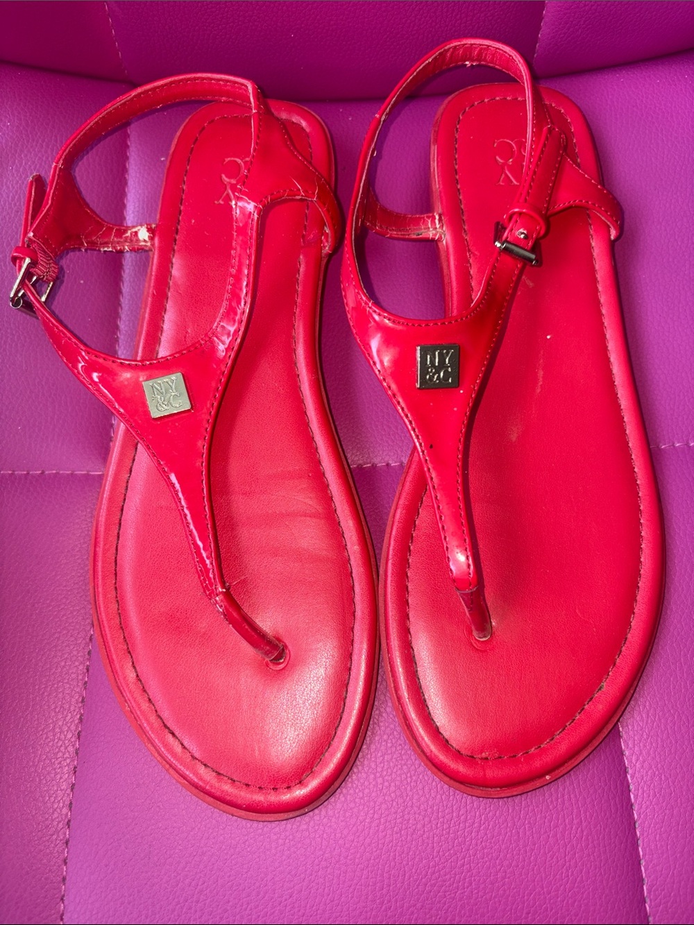 New York & Company Thong Sandals Red Size 7